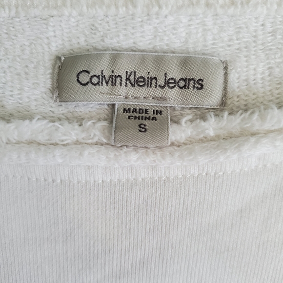 White calvin klein sweatshirt - Picture 2 of 4